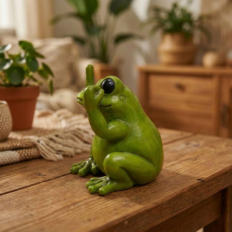 Figura de rana con el dedo medio, divertida decoración de escritorio con forma de rana, estatua de animal novedosa, lindo accesorio de oficina, decoración de estante original imagen 3