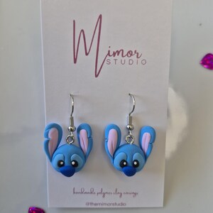 Orecchini pendenti di Lilo e Stitch in argilla polimerica / Gioielli con l'alieno blu in stile cartone animato immagine 3