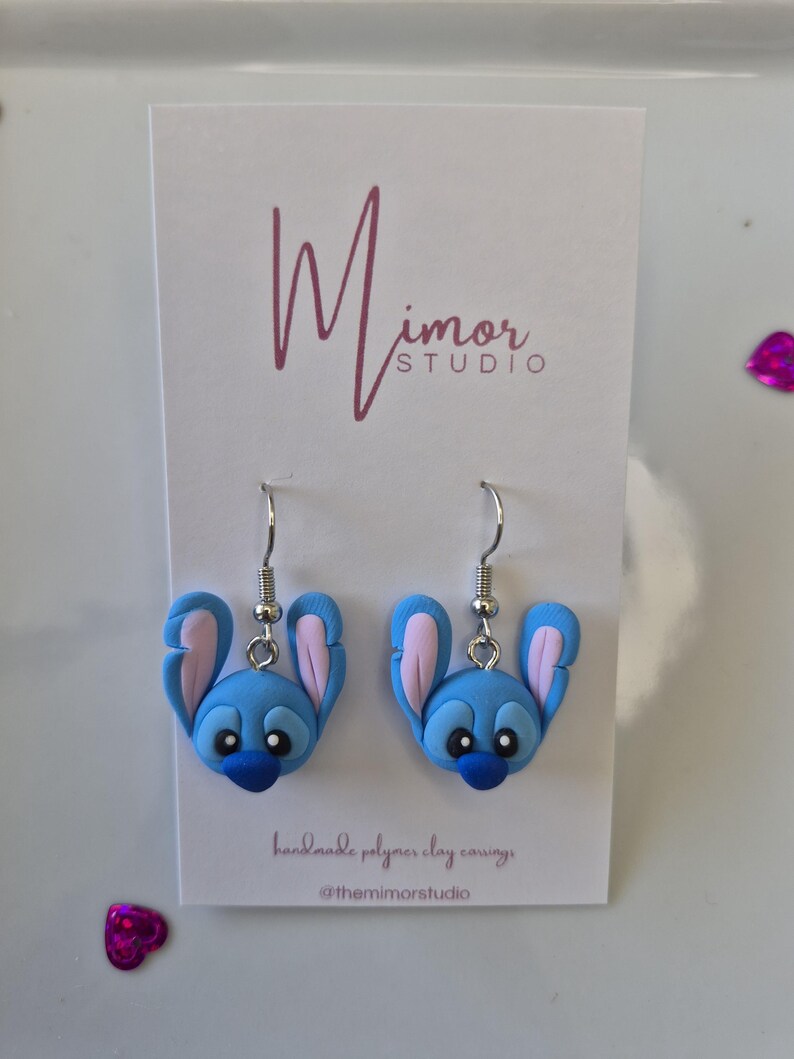 Orecchini pendenti di Lilo e Stitch in argilla polimerica / Gioielli con l'alieno blu in stile cartone animato immagine 3