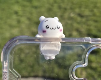 Chiikawa Phone Hipper – Handgjord Polymer Clay Berlock – Kawaii Anime Telefontillbehör