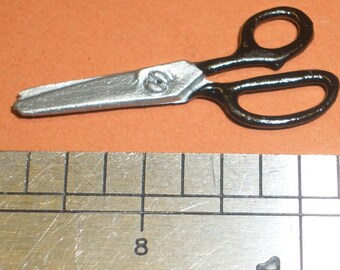 1:12 Dollhouse Miniature Silver Scissors New