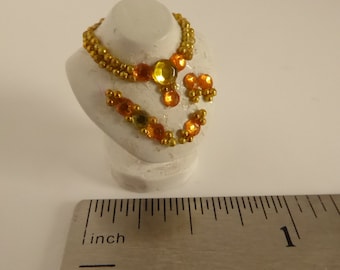 Dolls House Miniature Shop Bedroom Accessory Jewellery Necklace Display Bust Crm