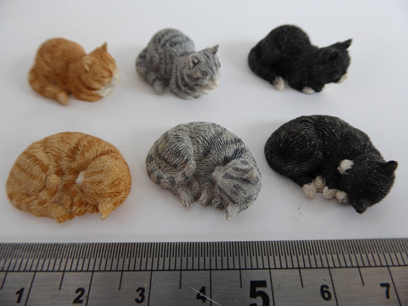 Cats for a 1:12th Dolls House