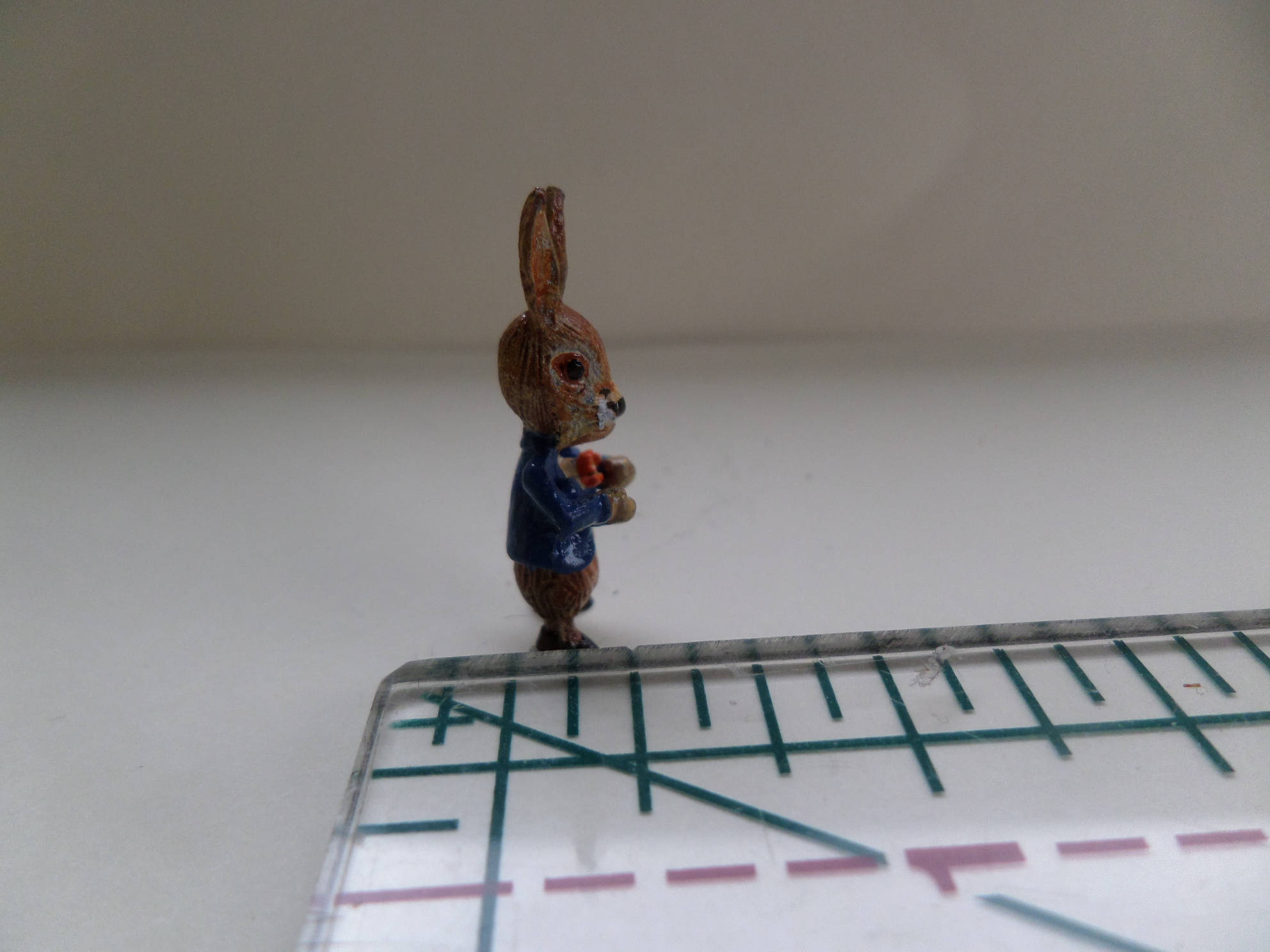Peter Rabbit Decorative Miniature Fève Ornaments - 12th Scale