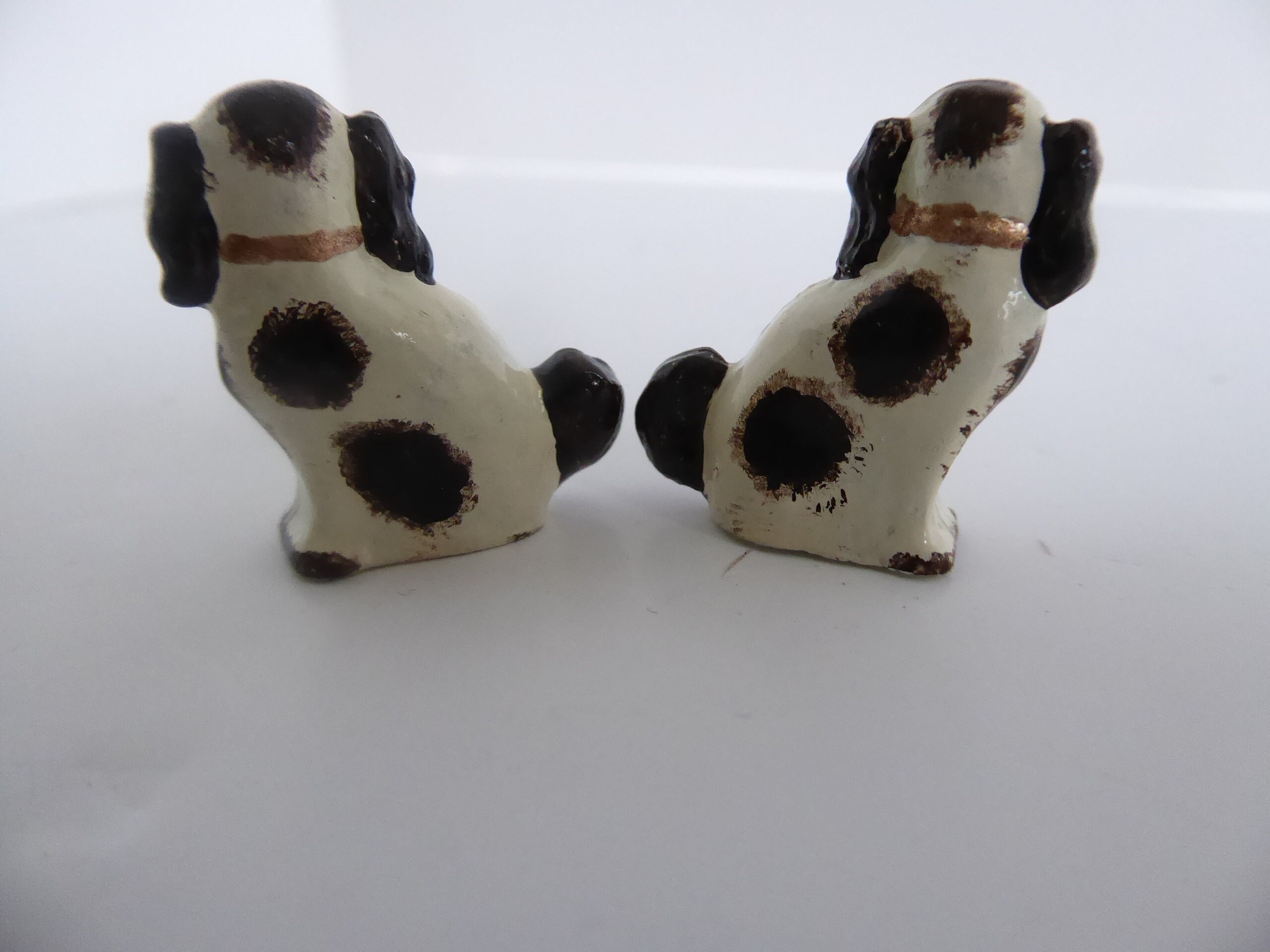 Dolls House Miniature 1:12th Scale Pair of Staffordshire Dogs 