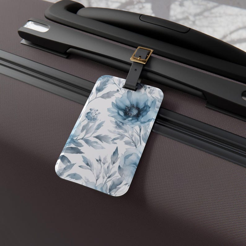 Etiqueta para equipaje con diseño de velo de flores congeladas, regalo ideal para viajeros, etiqueta única para maleta, accesorio de aeropuerto, artículos esenciales para vacaciones, regalo de Navidad. imagen 1