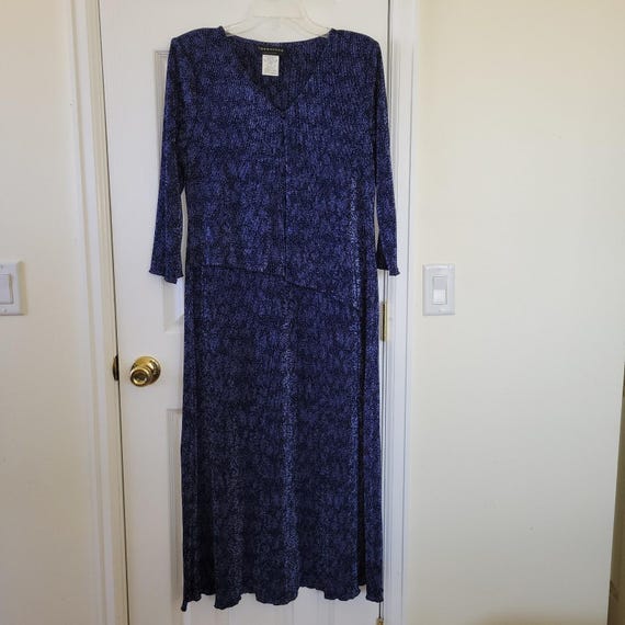 connected apparel blue dress 10 Jacket Look Asymmetric V Neck 3/4 Sleev Vintage Black Latex Plunge Tank featuring rich embroidery. Style:DR19-R / BLACK woman elegant luxury