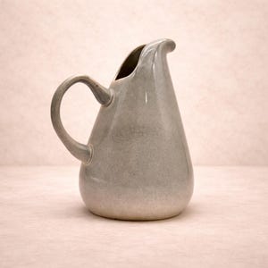 Russel Wright American Modern Pitcher | Granite Grey | Steubenville Pottery 1939–59 | Mid Century Design Icon | Original Colorway