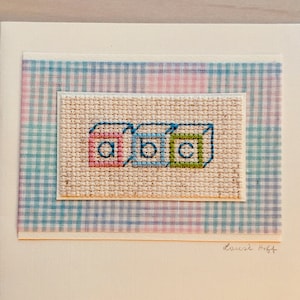 cartão de arte original abc bebê criança bordado à mão e feito à mão em cartão reciclado fino