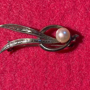 sterling silver art deco antique pin with pearl