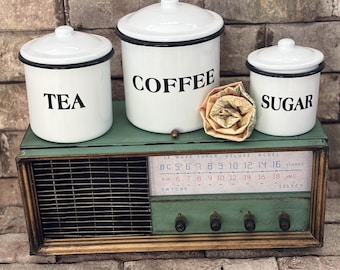 Witte en zwarte vintage *koffie thee suiker* geëmailleerde jerrycans met deksel / geurend