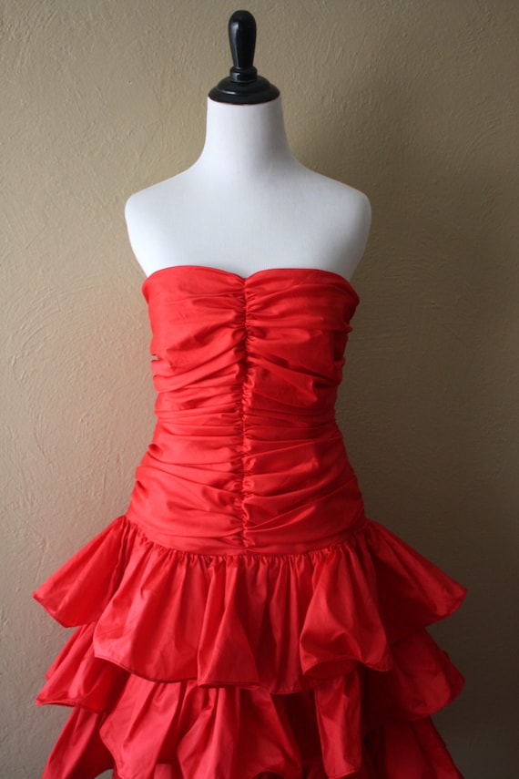 Vintage Scarlet Ruffle Formal Dress