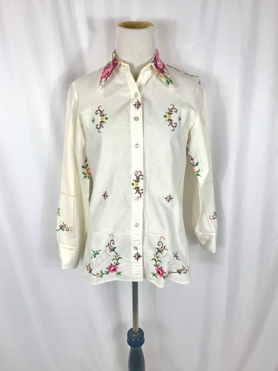 Vintage Floral Embroidered Button up Blouse