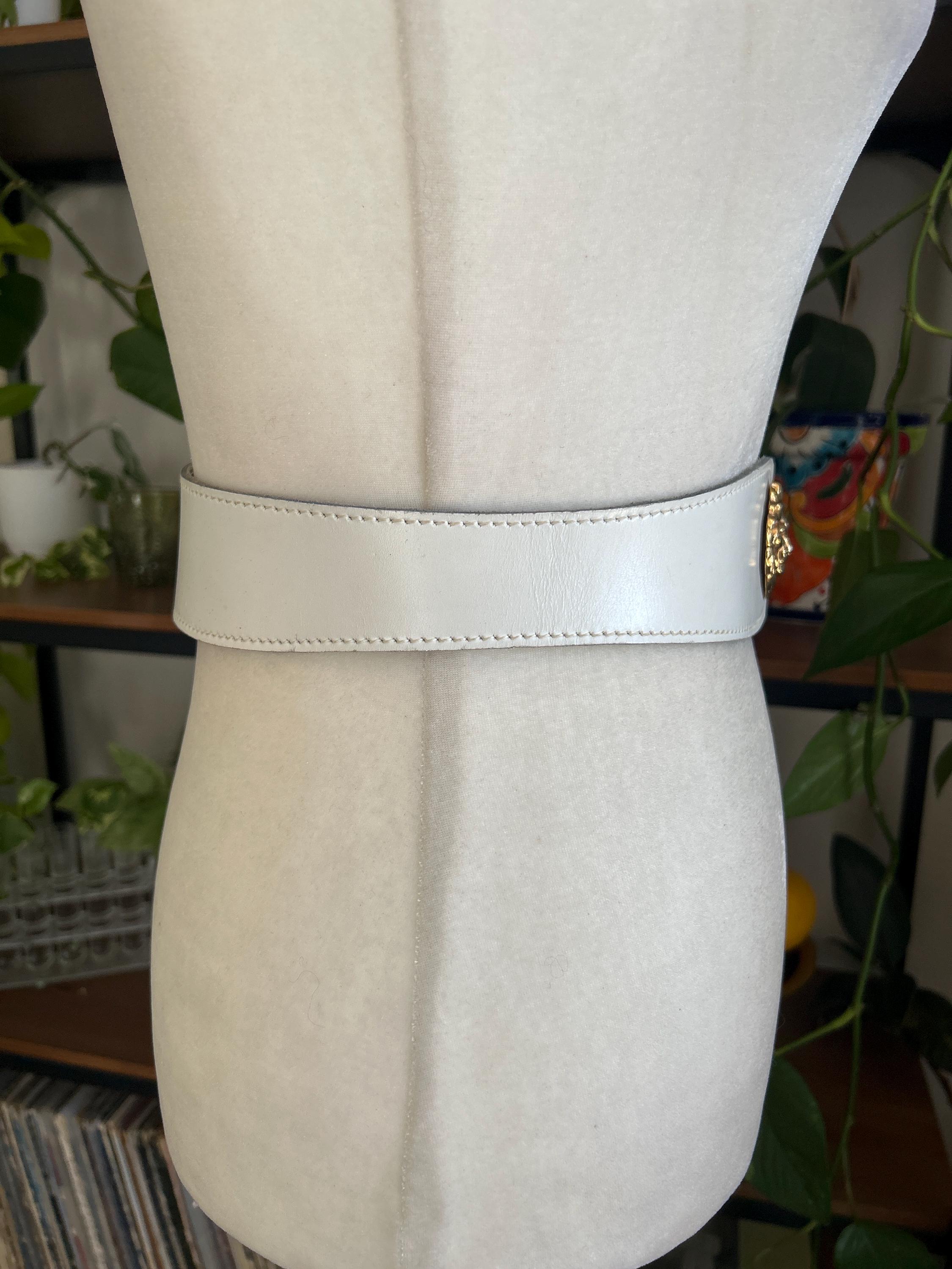 Anne Klein White Adjustable Laser Cut Buckle Belt M / L NEW Lion 80\'s Preppy Vintage Anne Klein White Leather Lion Head Statement Belt - Etsy main image 2