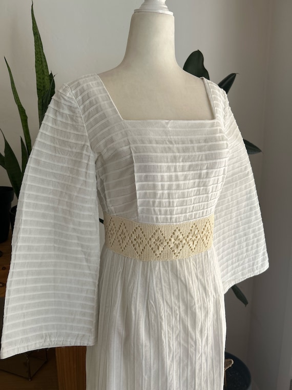 Vintage Mexican Wedding Dress - image 3