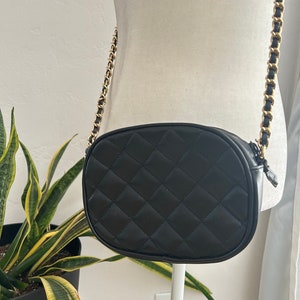 90’s Black Faux Leather Quilted Gold Chain Bag
