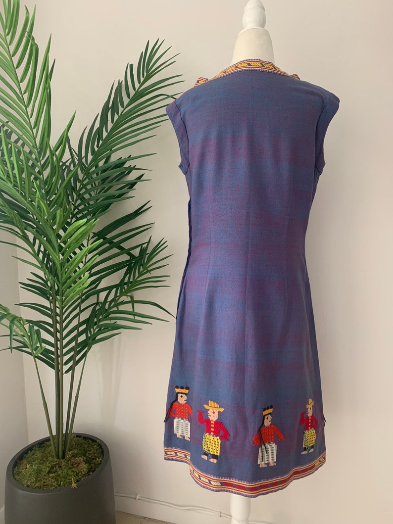 60's Embroidered Souvenir Shift Dress image 3