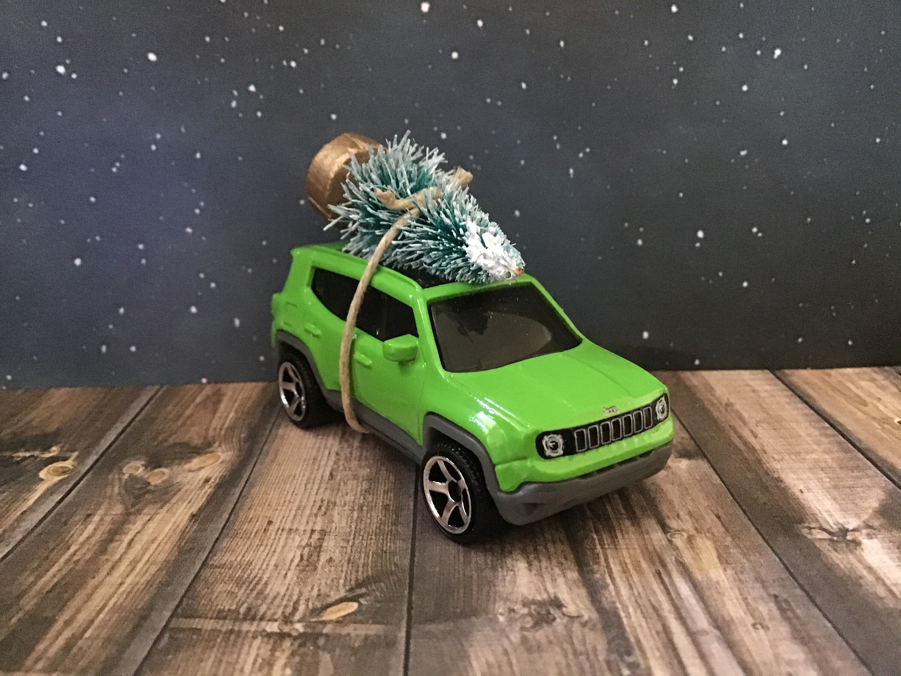 Jeep Renegade Carrying Christmas Tree Green Jeep Renegade