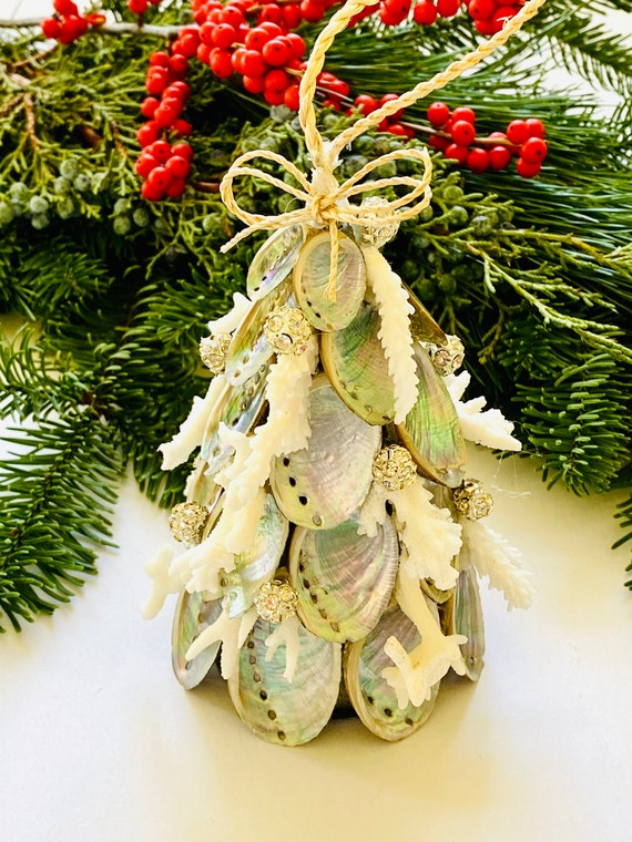 Seashell Tree Ornaments, Shell Christmas ornaments, ornaments, present tags, Christmas tree, tree ornament, holiday decor, seashell decor,