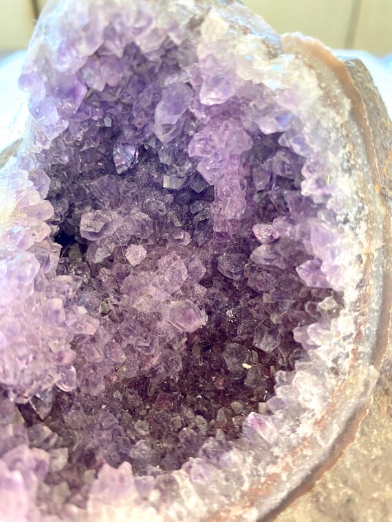 Amethyst, Purple Crystal Gemstone, Raw amethyst Healing, crystal object, Desk decor, home decor in quartz, paperweight