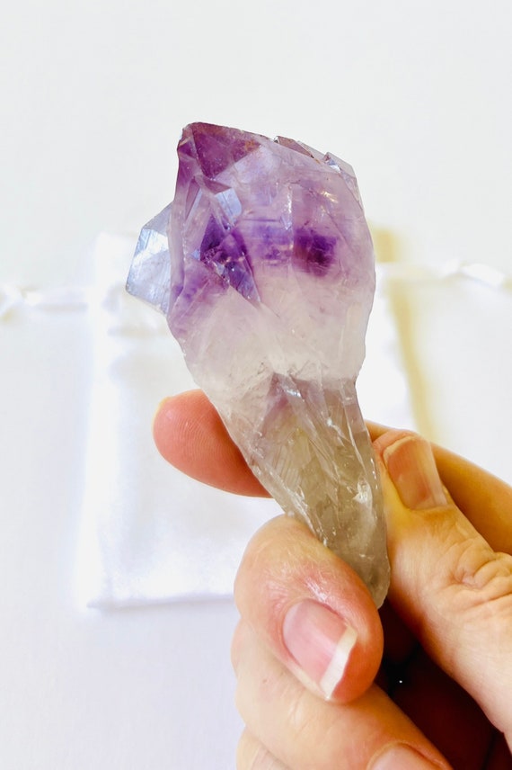 Amethyst crystal, Amethyst Point, raw amethyst, paperweight, protection crystal, Crystal Point, Crystal Healing, Amethyst birthstone