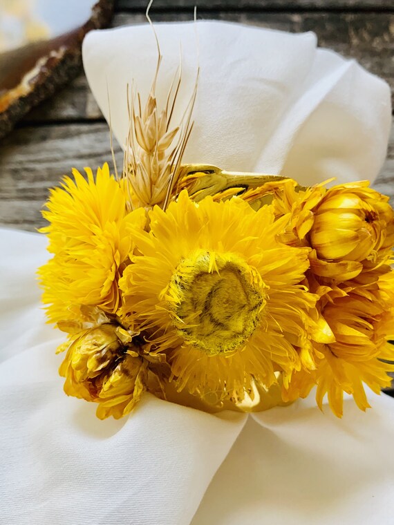 Gold leaf ornate napkin rings, napkin rings, dried flowers, strawflowers, Fall table, Jewelry for the table, Farmhouse table, Thanksgiving