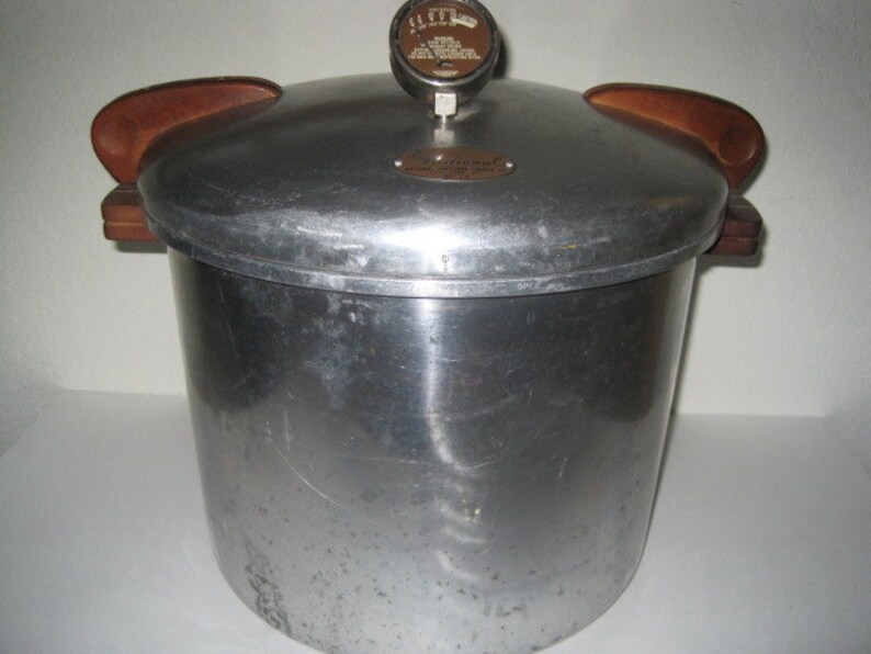 Vintage National Pressure Cooker No.7 Heavy Aluminum / Wood Etsy