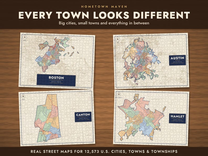Op de afbeelding: Vier rechthoekige legpuzzels met wegenkaarten van Boston, Austin, Canton en Hamlet. Elke puzzel toont een kleurrijk stratennetwerk op een beige achtergrond met een donkerblauw label dat de stad en de staat aangeeft.