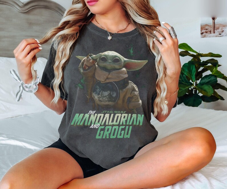 May include: A distressed wooden sign displaying the word "Welcome" in white lettering. The sign has a rustic appearance, ideal for a front door or hallway, and is designed with a simple aesthetic.