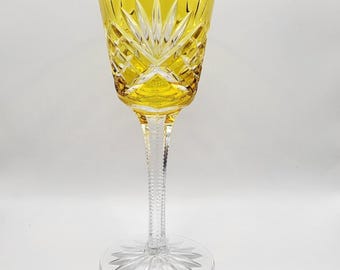 Copa de licor de cristal amarillo tallado Fabergé Na Zdorovye grabada al ácido