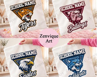 Könnte beinhalten: Vier weiße Tragetaschen mit Schulmaskottchen-Designs. Jede Tasche zeigt einen Teamnamen und ein Maskottchen: Tigers, Bulldogs, Eagles und Wildcats. Die Designs umfassen einen Tiger, eine Bulldogge, einen Adler und eine Wildkatze. Der Text "SCHOOL NAME" steht über jedem Maskottchen.