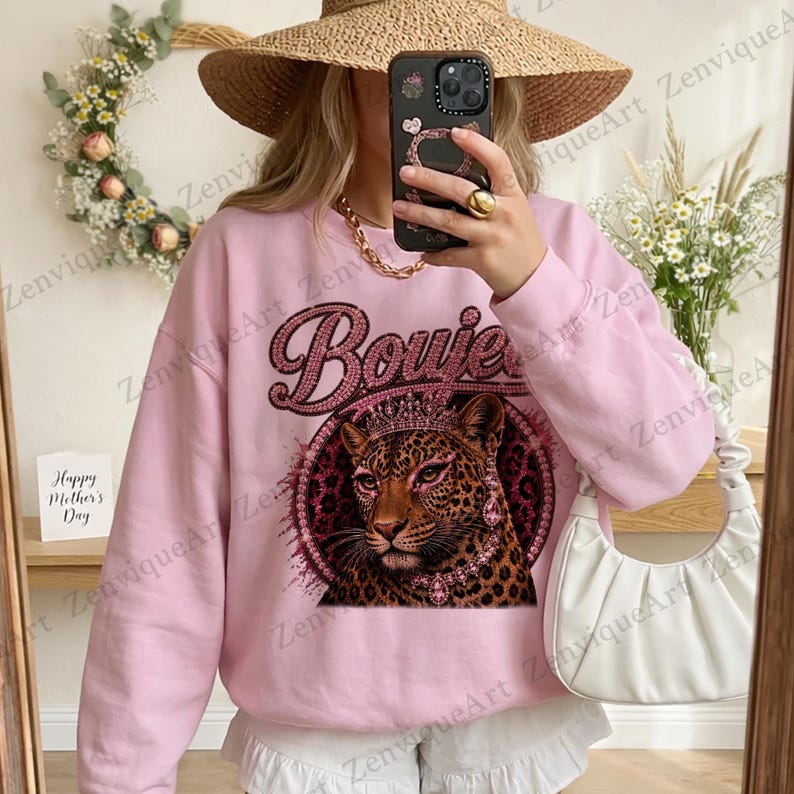 Boujee Leopard PNG, sublimeringsfil med rosa strass-cheetah, glamourös faux bling-design med stor katt, vildkatter PNG, digital nedladdning av lyxkrona DTF bild 5