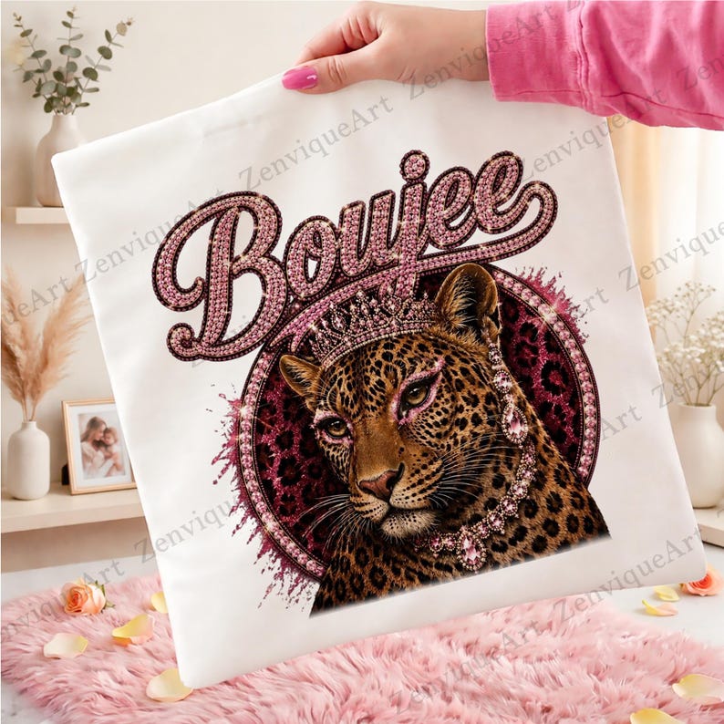 Boujee Leopard PNG, sublimeringsfil med rosa strass-cheetah, glamourös faux bling-design med stor katt, vildkatter PNG, digital nedladdning av lyxkrona DTF bild 3