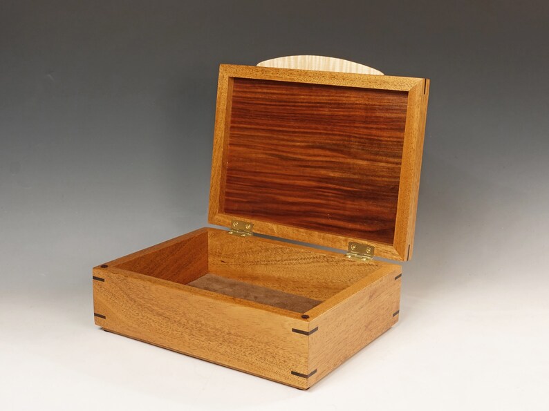 Wood keepsake box jewelry boxmemory box with inlaid lid celebrating the love of musicgift for music lover