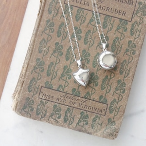 Vintage Locket Necklace / Puffy Round or Shield Sterling Silver shiny / 70s Circular or Badge .925 Romantic Photograph Jewelry / NOS New Old