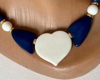 Collier Vintage WOLOCH Paris Années 1960 - Perles De Verre Roses, Drapé - Occasion En Bon état