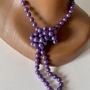 Collier sautoir vintage  perles violettes nacrées 1980s