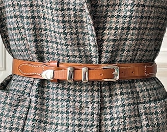 Vintage 1980s Escada Red Leather Belt With Gold Stars and  display picture 2