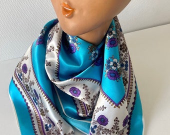 Vintage   1970s scarf.  purple flowers pattern  synthetic Made in Japan