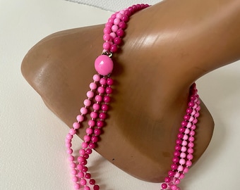 Vintage 70's long plastic pink necklace