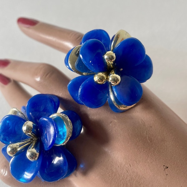 Boucles d'oreilles Vintage fleurs bleu et or 1970s