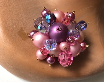 Vintage pearls glass brooch pink purple