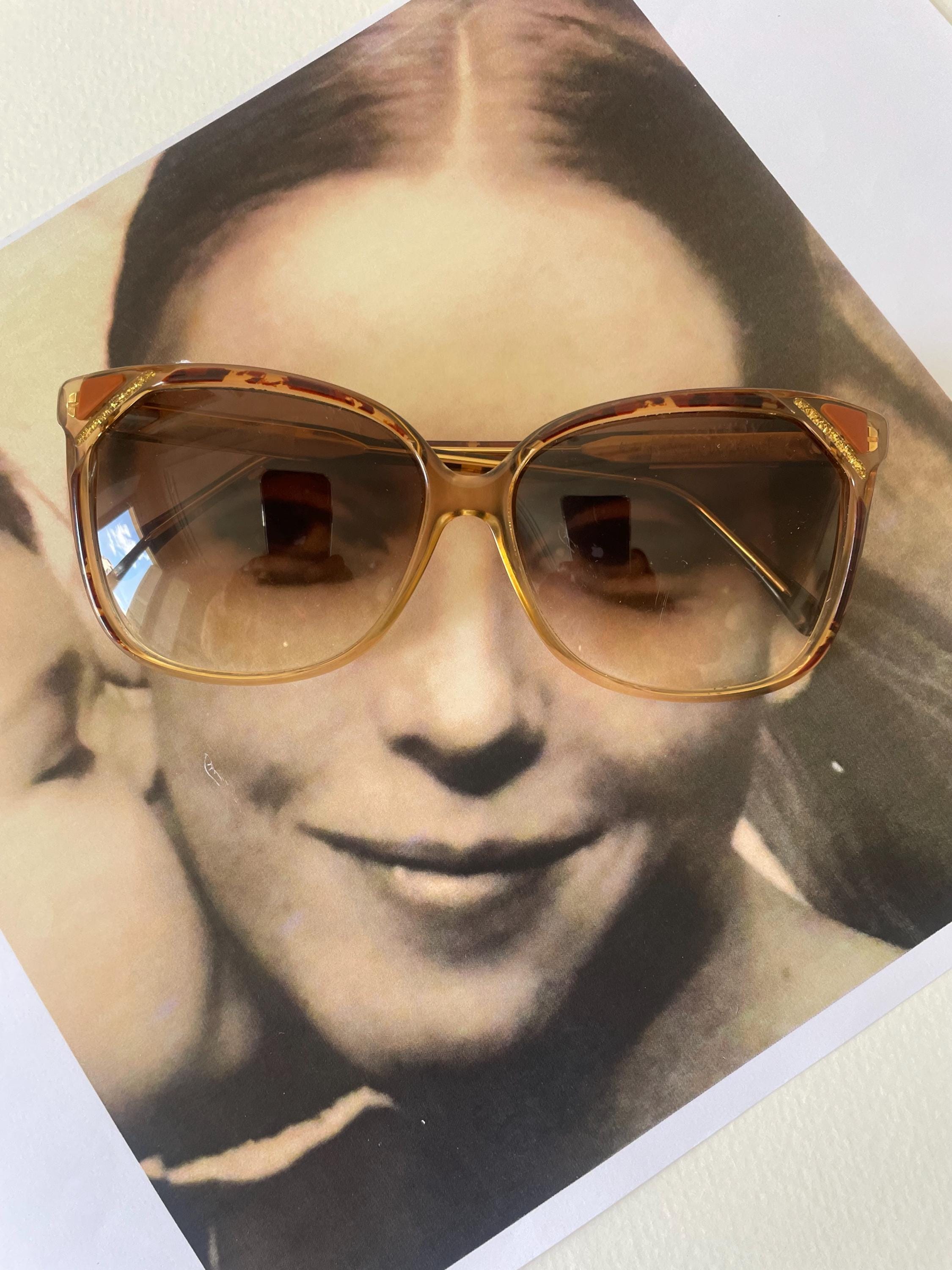 Vintage YSL Sunglasses Gold Glitter and Tortoise Like Effect  display picture 2