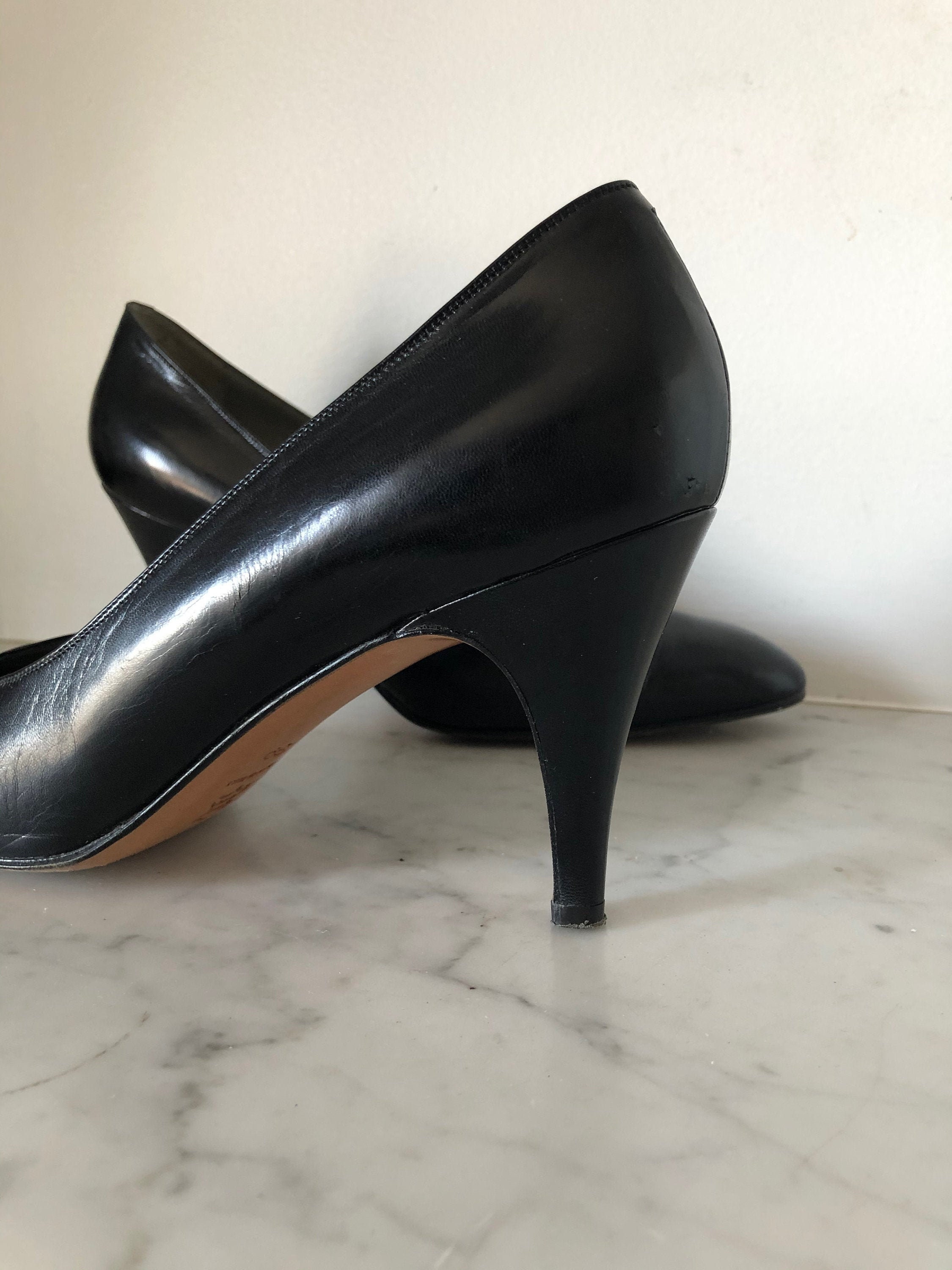 parisian black shoes heels