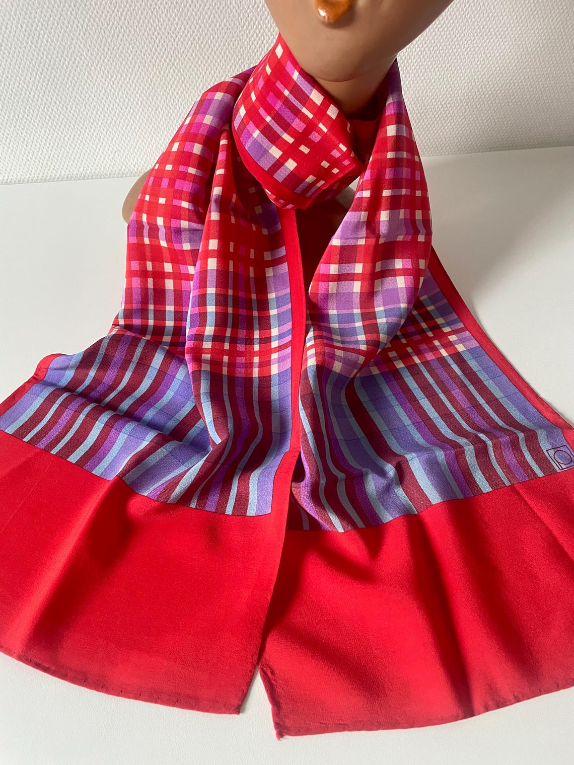 Vintage ...70s silk scarf  - tartan pattern red pink, foto 4 di 5