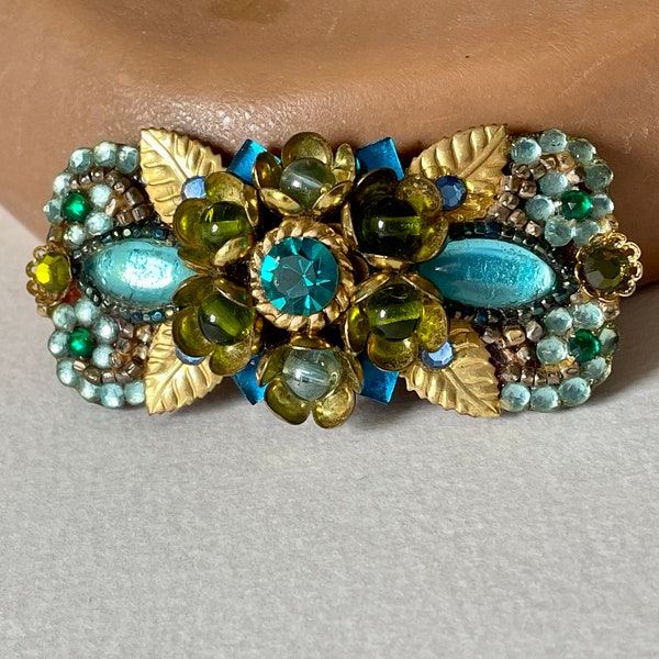 Broche couture 90s noeud doré perles strass multicolores feuillages et fleurs