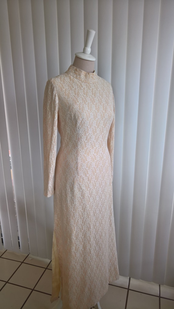 Peach and White Lace Vintage Cheongsam Dress Qipao