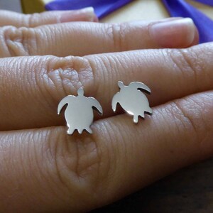 Silver Turtle Earrings - Handmade Turtle studs - Cute Turtle Earrings
