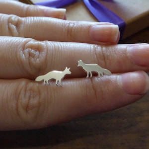 Pendientes de zorro, pequeños pendientes de zorro en plata