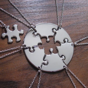 Seven Best Friends Circle Puzzle Pendant Necklaces